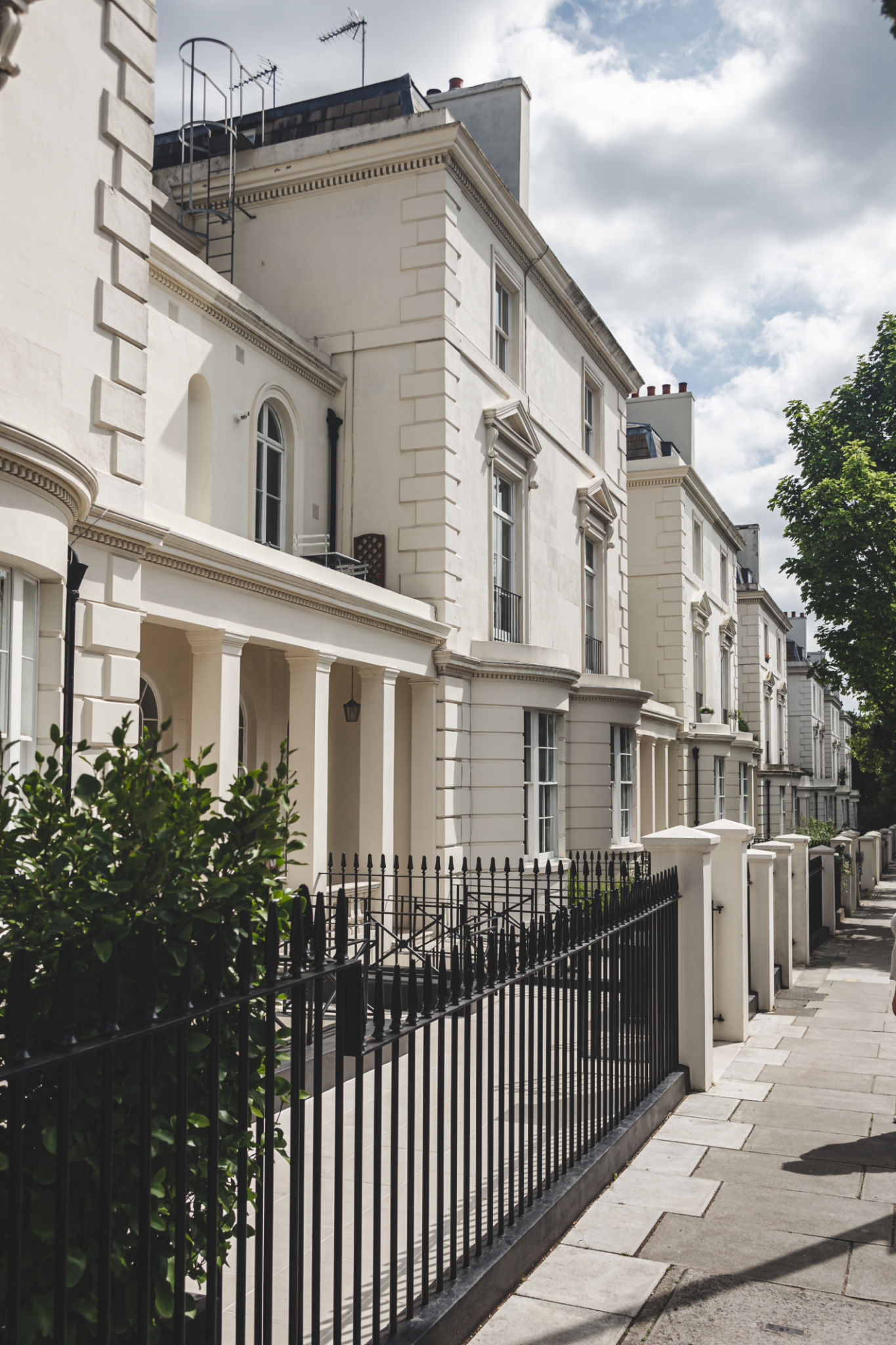 Terraced townhouses on Westbourne Terrace Road in Little Venice, London Terraced townhouses on Westbourne Terrace Road in Little Venice, London