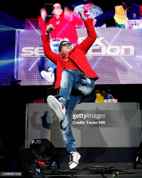 De La Ghetto performs with Alex Sensation during Mega 96.3 FM Calibash 2020 at Staples Center on January 11, 2020 in Los Angeles, California.