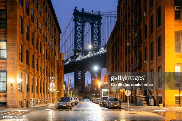 manhattan bridge, empire state building, dumbo, brooklyn, new york city, new york, america - dumbo new york fotografías e imágenes de stock