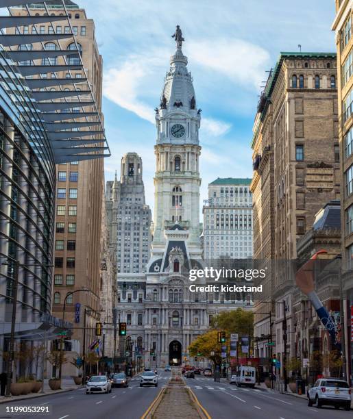 looking down broad street, philadelphia - philadelphia city hall stock pictures, royalty-free photos & images