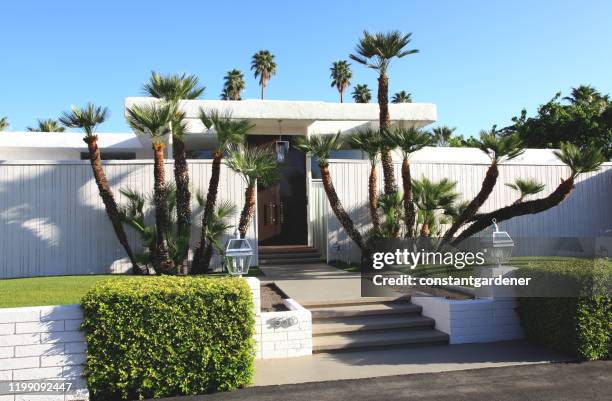 palm springs mid 20th century modern home - palm springs california stock pictures, royalty-free photos & images