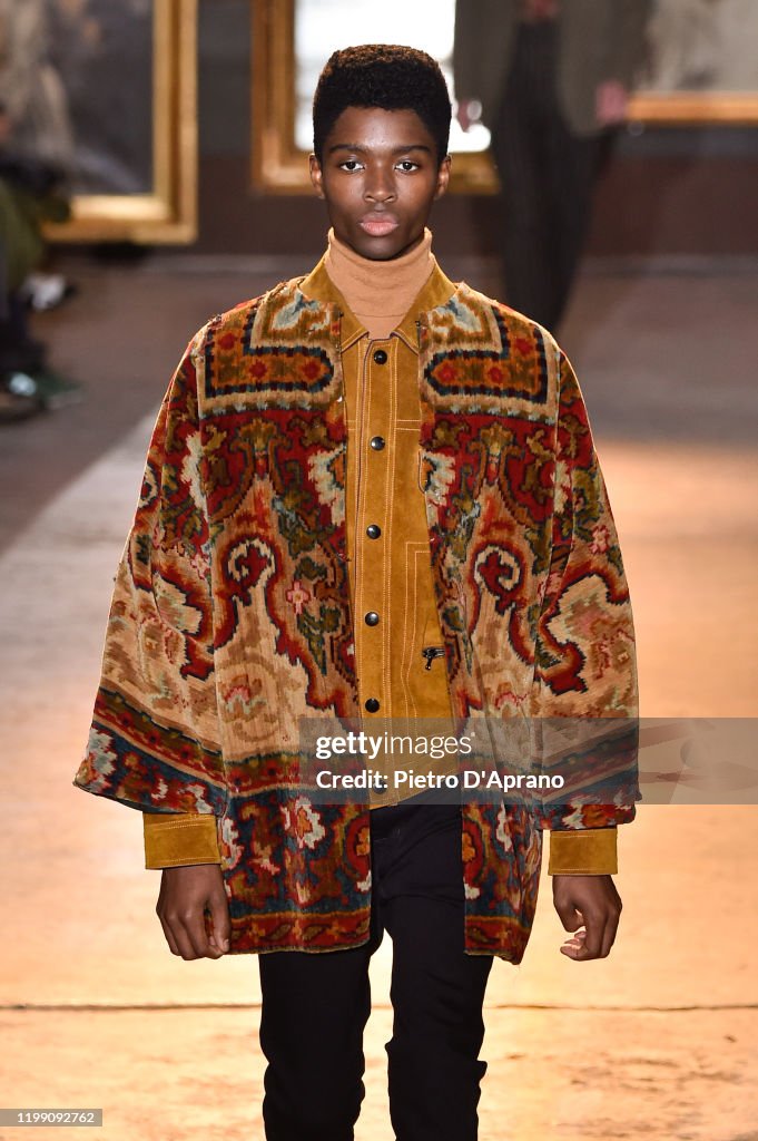 Etro - Runway - Milan Men's Fashion Week Fall/Winter 2020/2021