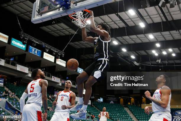 Jaylen Hoard of the Texas Legends dunks against the Agua Caliente Clippers during the fourth quarter on February 06, 2020 at Comerica Center in...