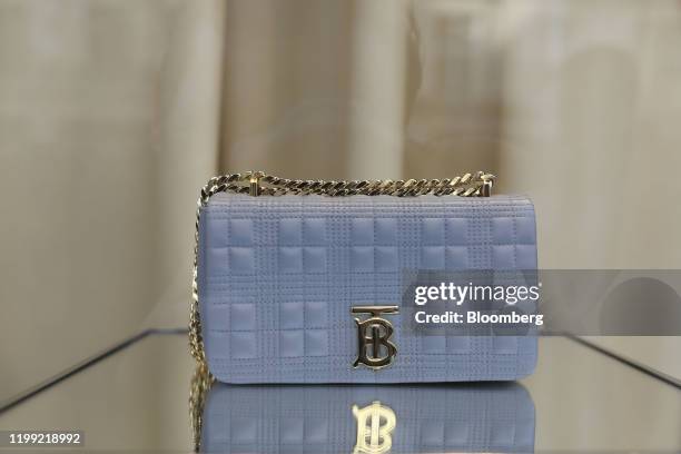 11,913 Burberry Bag Stock Photos, High-Res Pictures, and Images - Getty  Images