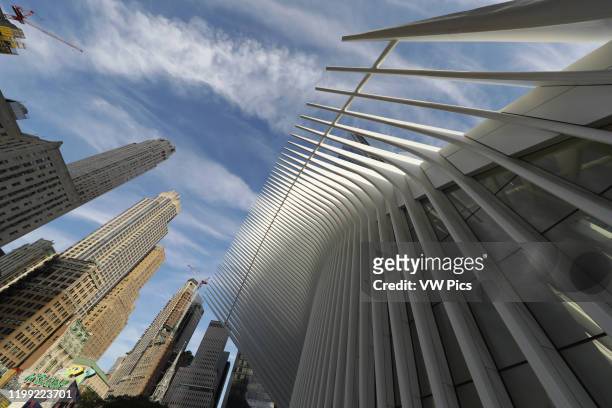The Oculus of Calatrava in New York. Train that crosses the Hudson to communicate New York with the neighboring state of New Jersey and a shopping...
