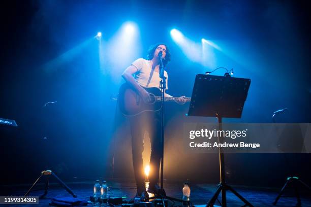 Gary Lightbody of Snow Patrol performs at O2 Academy Leeds on January 13, 2020 in Leeds, England.