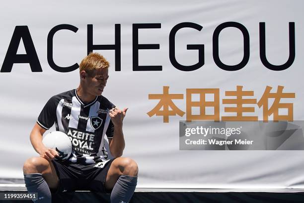 Japanese player Keisuke Honda poses during his presentation of the Brazilian team Botafogo to the fans at Engenhao Stadium on February 8, 2020 in Rio...