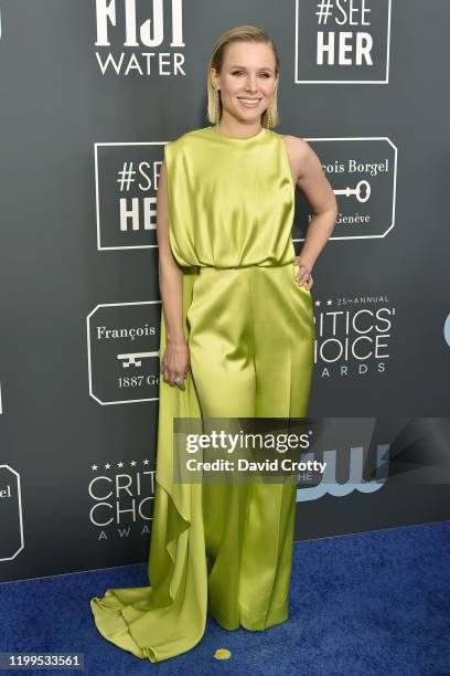 Kristen Bell during the arrivals for the 25th Annual Critics' Choice Awards at Barker Hangar on January 12, 2020 in Santa Monica, CA.