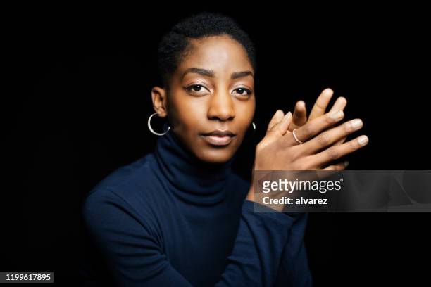 stijlvolle afrikaanse vrouw portret - formeel portret stockfoto's en -beelden