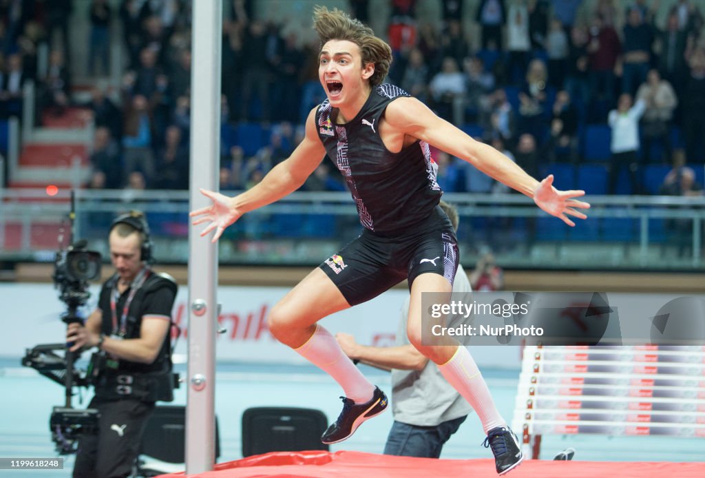 Armand Duplantis Set New World Record In Pole Vault