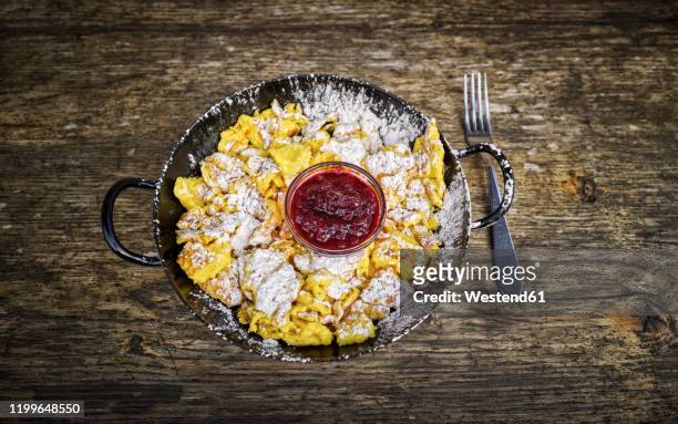 kaiserschmarrn with lingonberries - kaiserschmarrn stock pictures, royalty-free photos & images