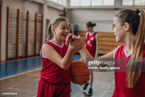 Basketball Handshake Photos and Premium High Res Pictures - Getty Images