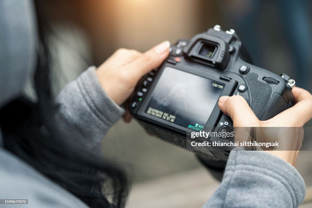 Checking photo in camera screen