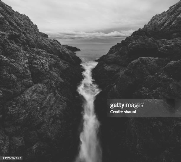 atlantic coast seascape - black and white photo stock pictures, royalty-free photos & images