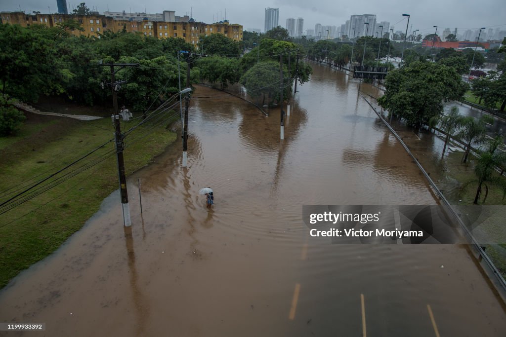 Heavy Rains Bring Chaos and Flooding to Sao Paulo