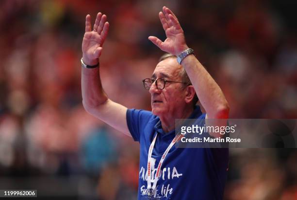 Head coach Lino Cervar of Croatia reacts during the Men's EHF EURO 2020 main round group I match between Croatia and Austria at Wiener Stadthalle on...