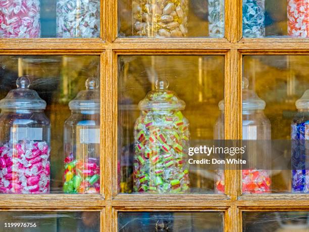 die region cotswolds im vereinigten königreich - kingdom of sweets stock-fotos und bilder