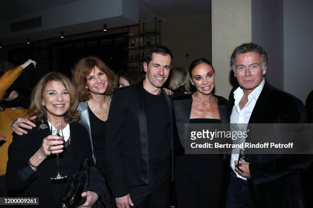 Nicole Calfan, Florence Pernel, Choreographer of the show, Julien Lestel, Producer and Dancer of the show, Alexandra Cardinale and Franck Dubosc pose...