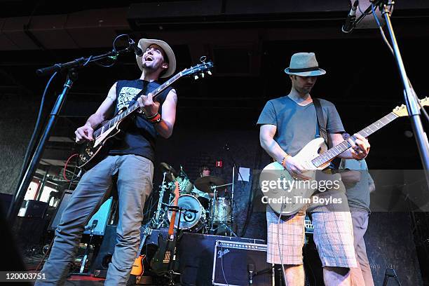 Derrick Rathbone Tim Rathbone Photos and Premium High Res Pictures - Getty Images