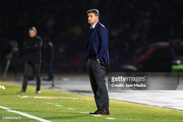Jose Miguel Gonzalez, Head Coach of Pumas observes the game during the 2nd round match between FC Juarez and Pumas UNAM as part of the Torneo...