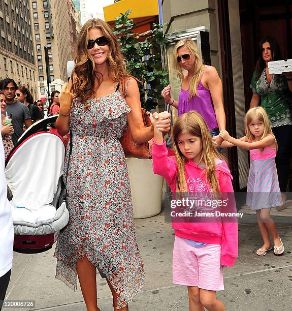 86 Lola And Sam Sheen Photos & High Res Pictures Getty Images