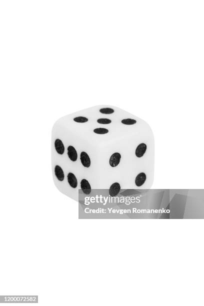 white dice isolated on white background - jeu de dés photos et images de collection