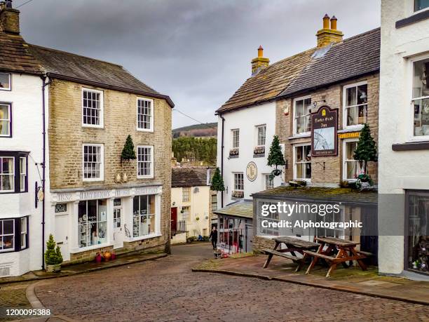 2018 alston front street pub - pennines stock pictures, royalty-free photos & images