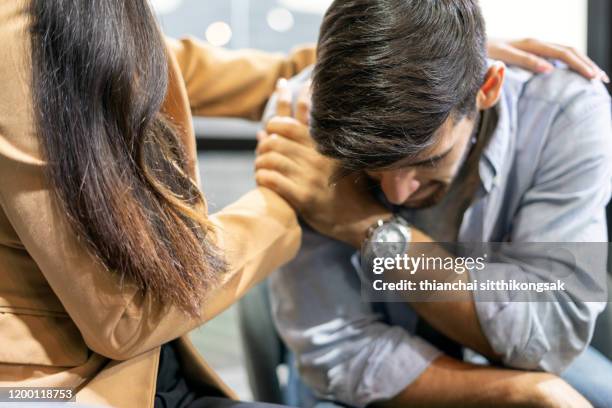 i know you hurt, i will be stay with you - mourning imagens e fotografias de stock