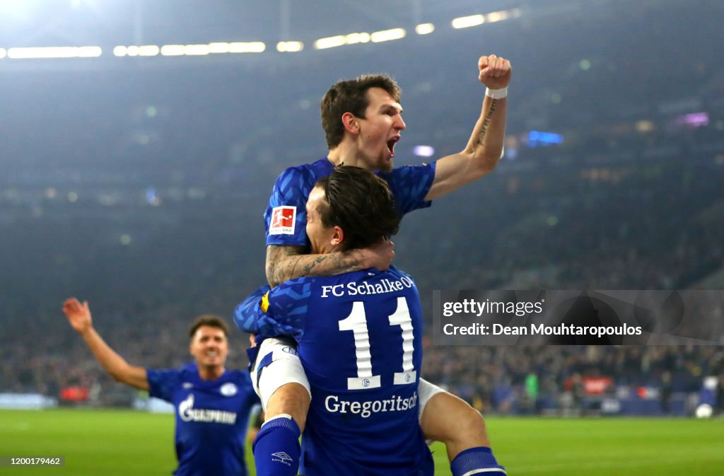 FC Schalke 04 v Borussia Moenchengladbach - Bundesliga