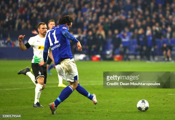 Yevhen Konoplyanka of FC Schalke 04 scores his sides first goal during the Bundesliga match between FC Schalke 04 and Borussia Moenchengladbach at...