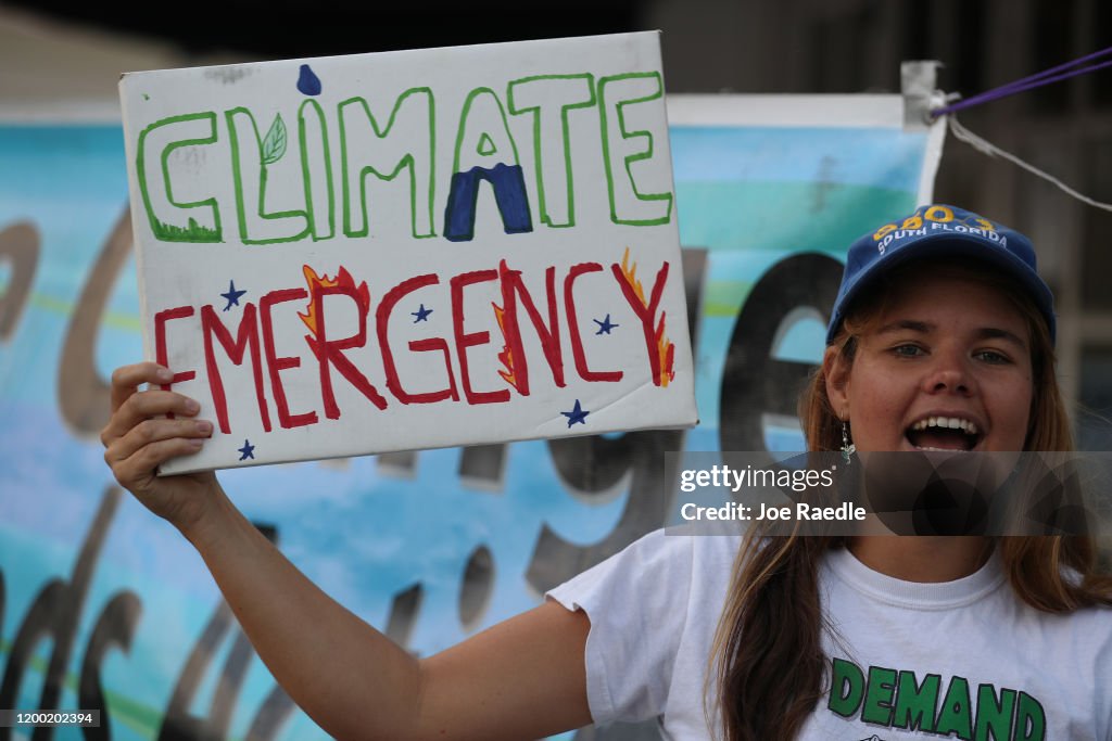 Climate Activists Hold Australia Wildfire Solidarity Vigil