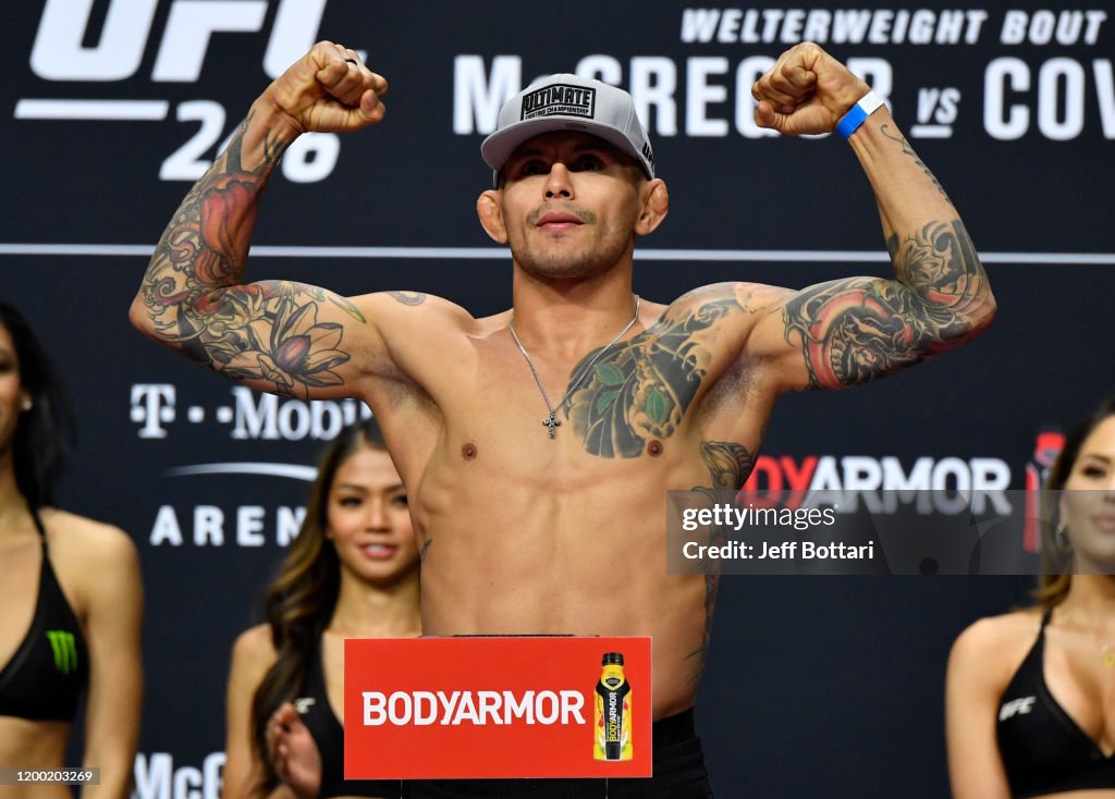 UFC 246 McGregor v Cowboy: Weigh-Ins
