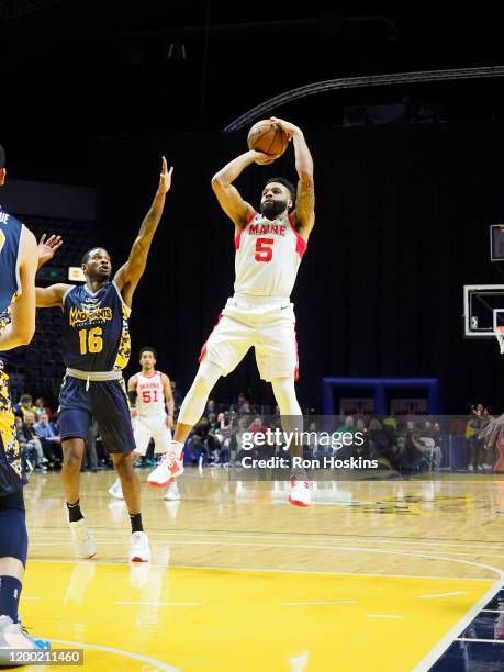 Jaysean Paige of the Maine Red Claws shoots the ball against the Fort Wayne Mad Ants on February 11, 2020 at Memorial Coliseum in Fort Wayne,...