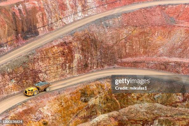 ny cobar guldgruva - open pit mine bildbanksfoton och bilder