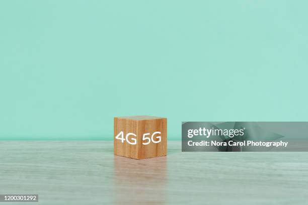 4g and 5g wireless technology concept - 4g stock pictures, royalty-free photos & images