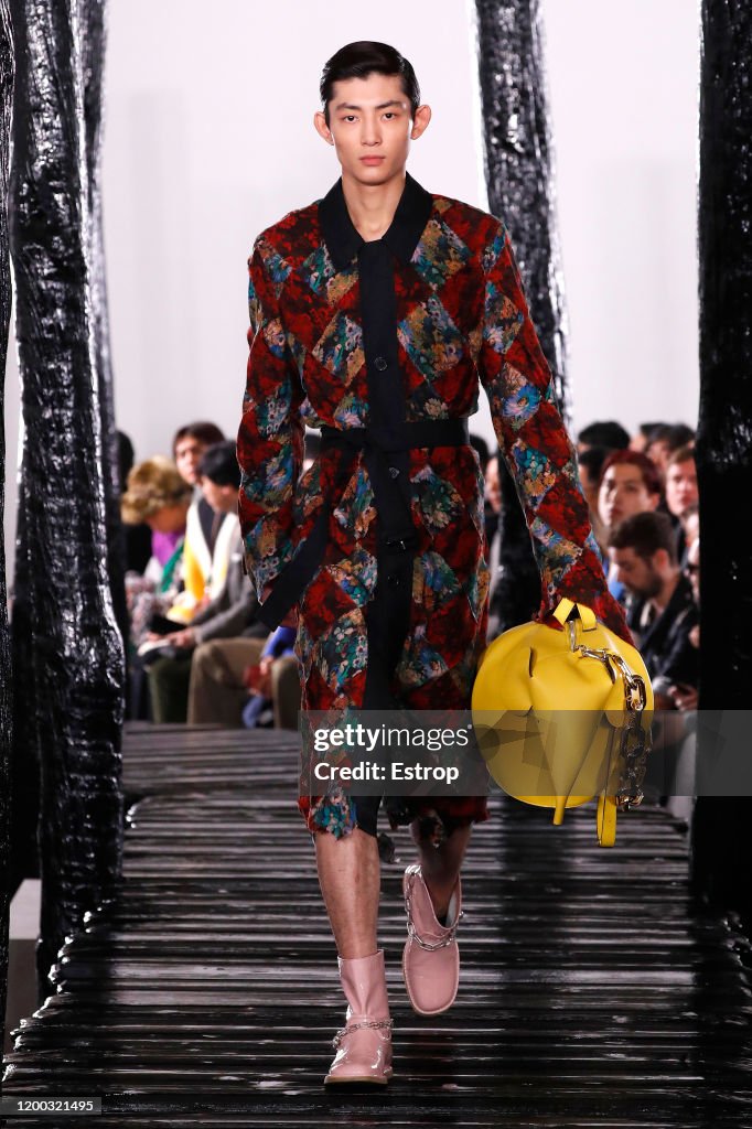 Loewe : Runway - Paris Fashion Week - Menswear F/W 2020-2021