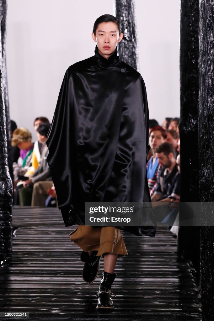 Loewe : Runway - Paris Fashion Week - Menswear F/W 2020-2021