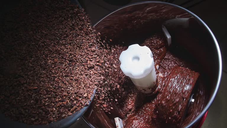 https://media.gettyimages.com/id/1200516299/video/ground-cocoa-beans.jpg?b=1&s=640x640&k=20&c=1HdXoNd16S4BL6c8-l_Wtpgr0q9g8ZS_fRsuFqRnuJ4=