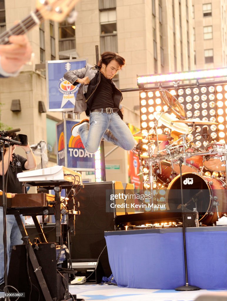 Journey Performs On NBC's "Today"