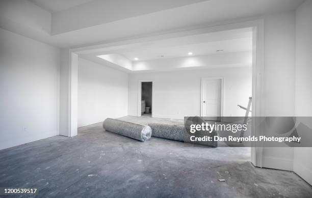 empty basement hdr - cave floor imagens e fotografias de stock