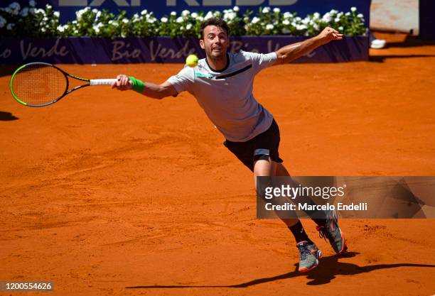 Juan Ignacio Londero of Argentina hits a forehand during his Men's Singles match against Laslo Djere of Serbia during day 4 of ATP Buenos Aires...