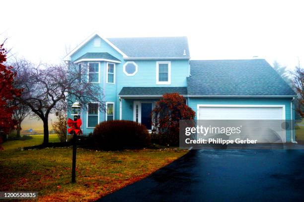 single family home in pennsylvania - pennsylvania house stock pictures, royalty-free photos & images