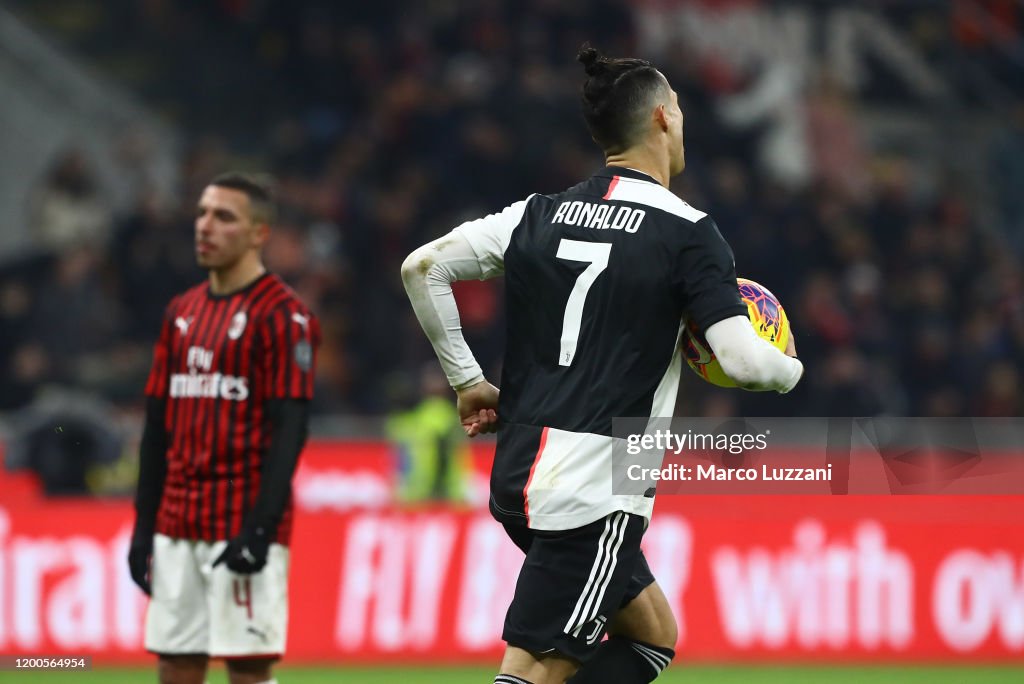 AC Milan v Juventus - Coppa Italia: Semi Final