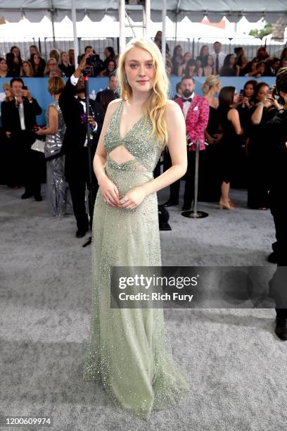 Dakota Fanning attends the 26th Annual Screen Actors Guild Awards at The Shrine Auditorium on January 19, 2020 in Los Angeles, California.