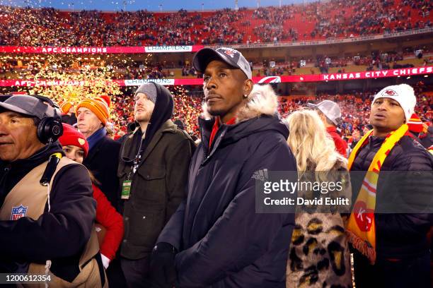 Patrick Mahomes of the Kansas City Chiefs' father Pat Mahomes looks on after the Kansas City Chiefs defeated the Tennessee Titans in the AFC...