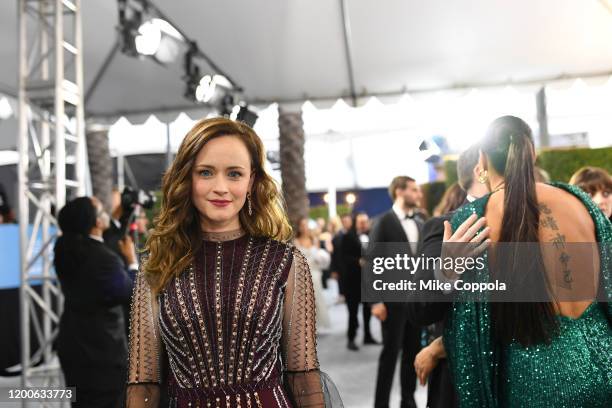 Alexis Bledel attends the 26th Annual Screen Actors Guild Awards at The Shrine Auditorium on January 19, 2020 in Los Angeles, California. 721384