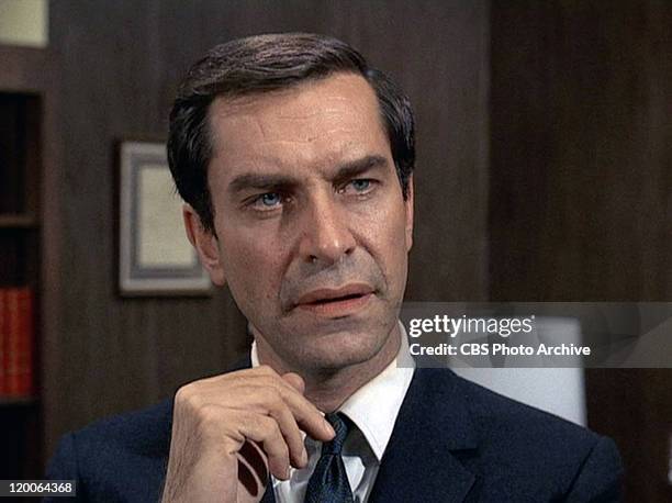 Martin Landau as Rollin Hand in the Mission Impossible episode, "Live Bait" Original airdate, February 23, 1969. Image is a frame grab.