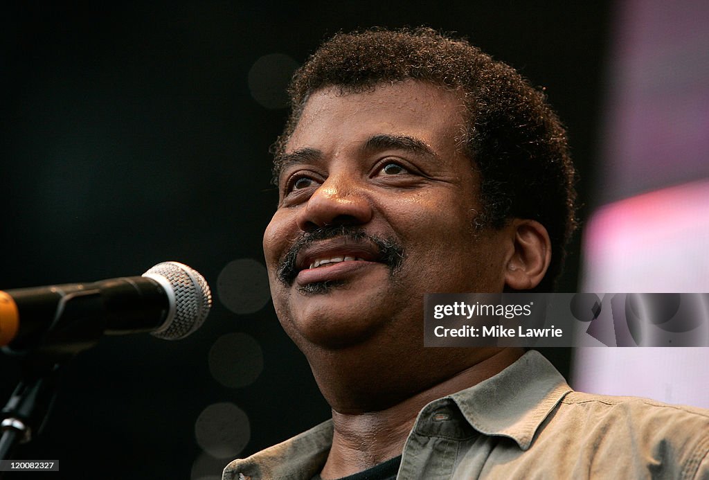 They Might Be Giants In Concert At The Williamsburg Waterfront