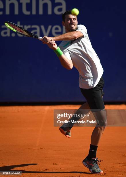 Juan Ignacio Londero of Argentina hits a backhand during his Men's Singles match against Guido Pella of Argentina during day 5 of ATP Buenos Aires...