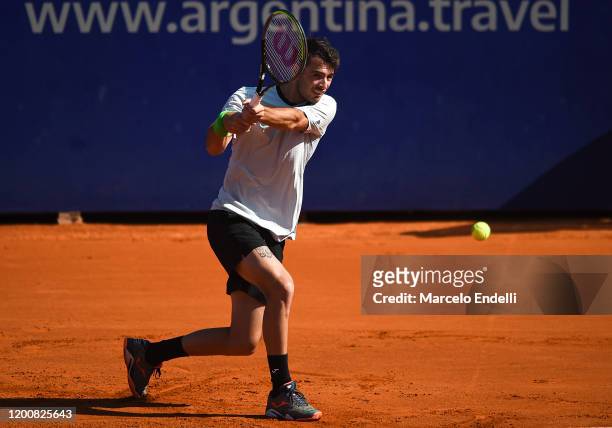 Juan Ignacio Londero of Argentina hits a backhand during his Men's Singles match against Guido Pella of Argentina during day 5 of ATP Buenos Aires...
